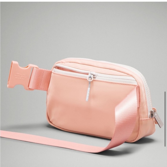 Melon Sorbet lululemon everywhere belt bag - Picture 5 of 6